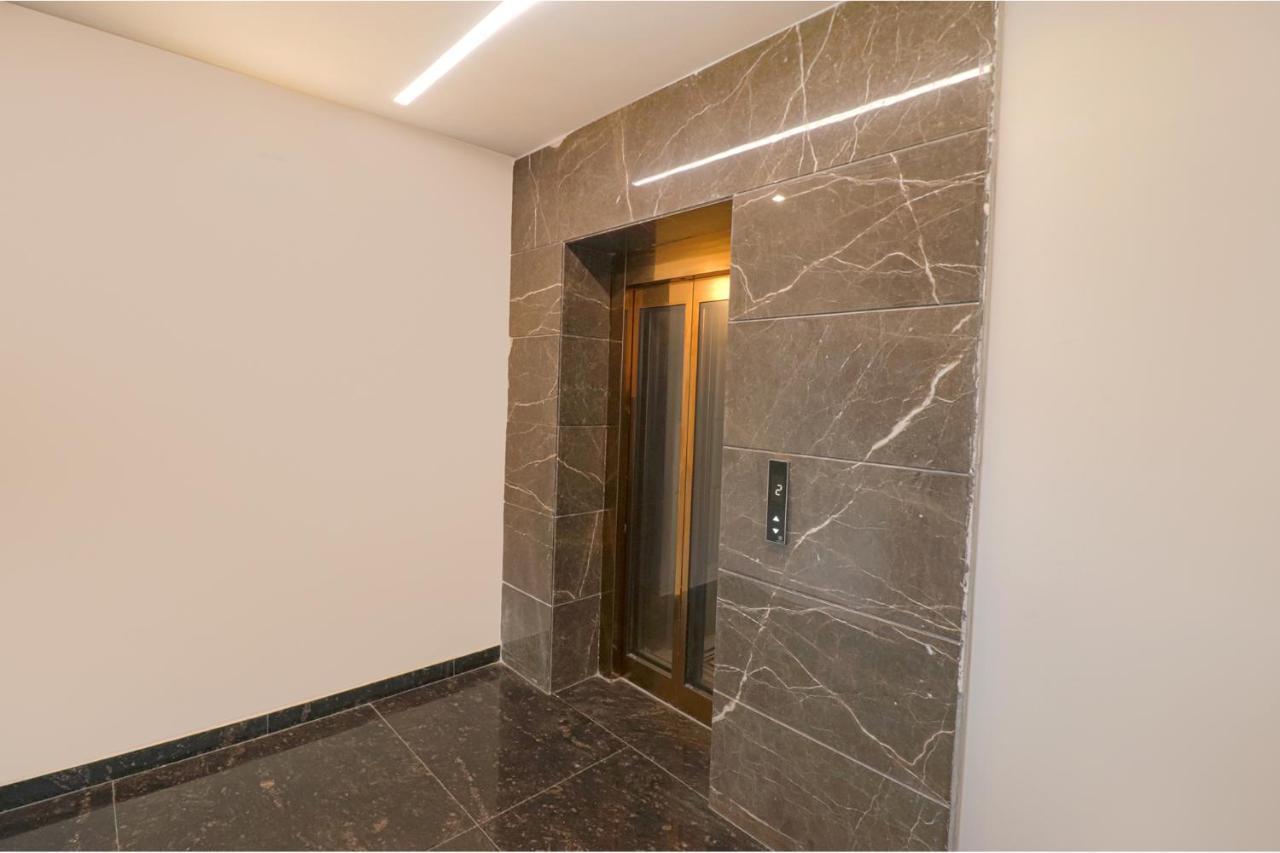 Fabhotel Prime Shanit Delhi  Bagian luar foto