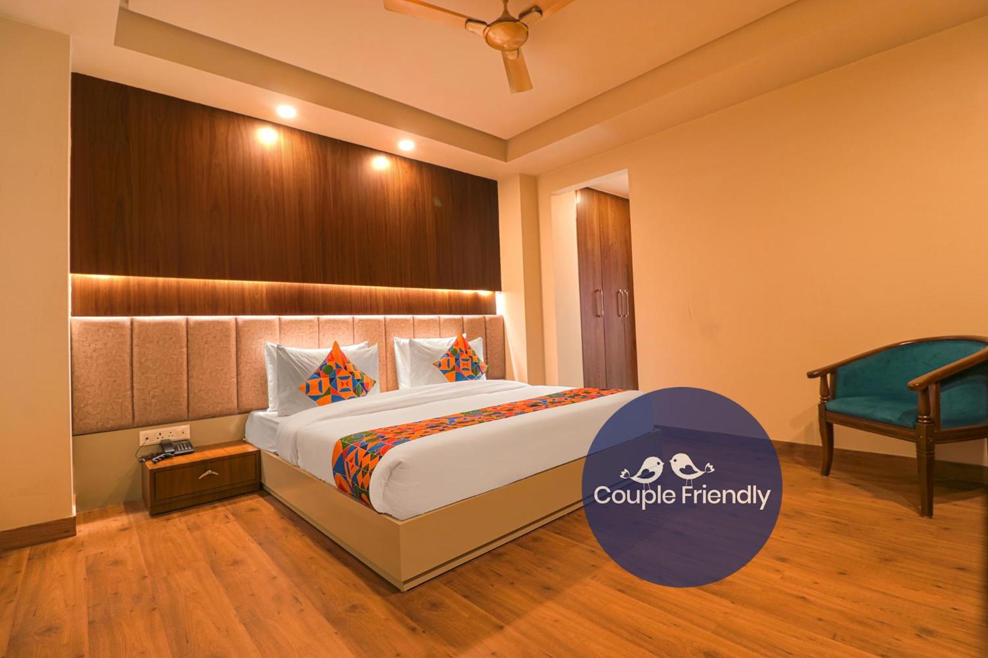 Fabhotel Prime Shanit Delhi  Bagian luar foto